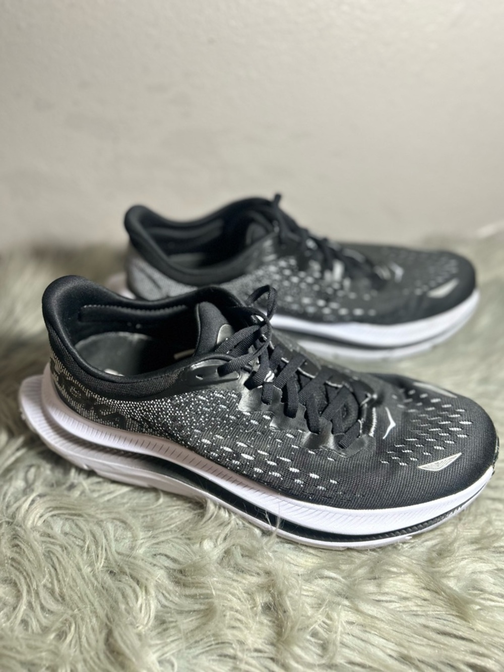 HOKA One One Kawana 'Black White Black Running Sneakers Size 10D - Picture 6 of 11
